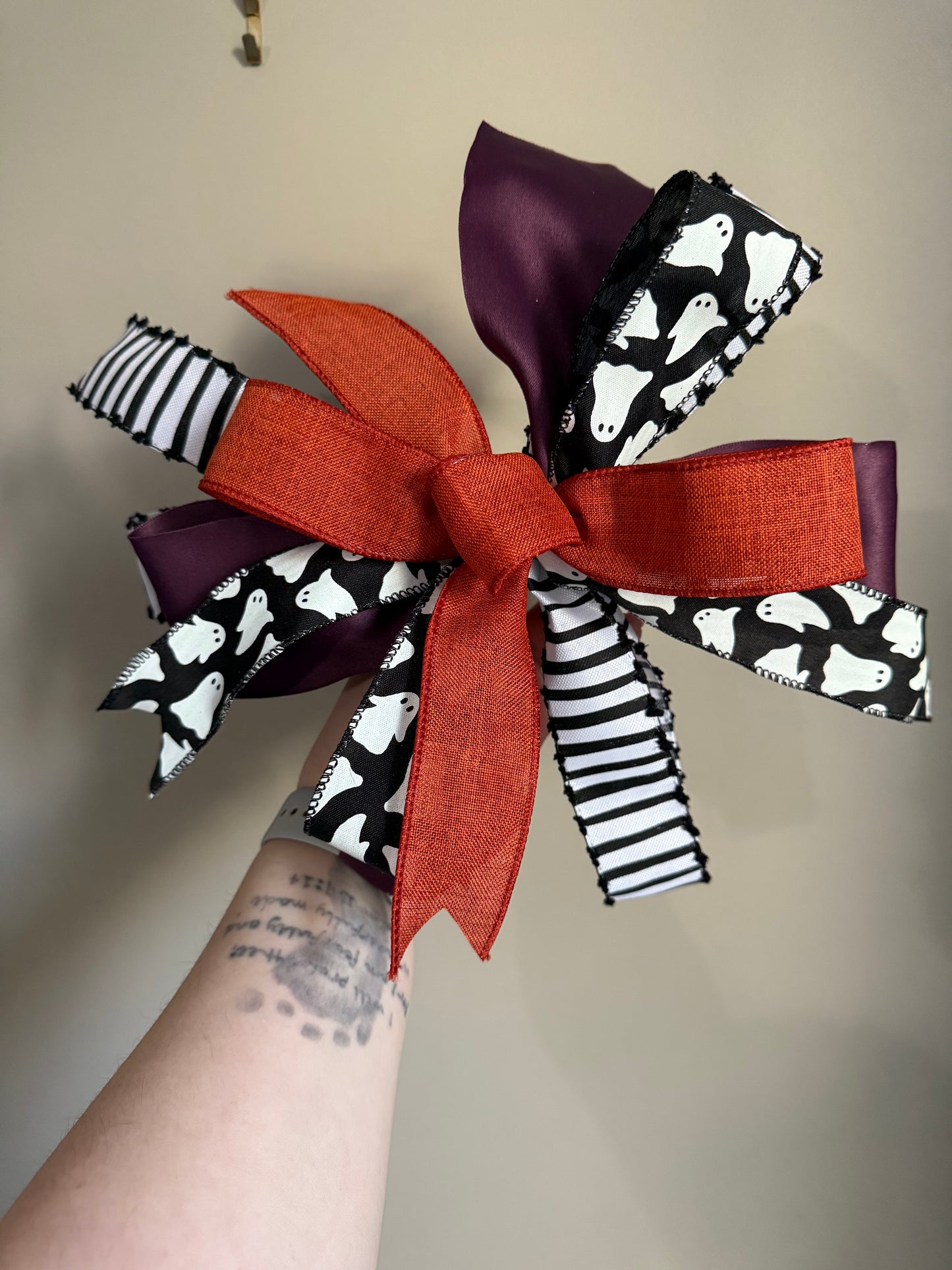Small Spooky Bow
