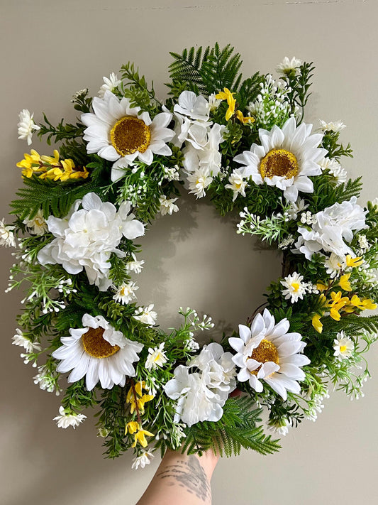 White Sunflower Wreath